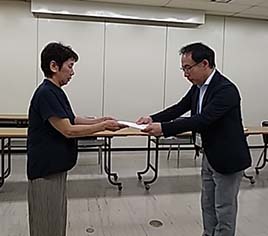 会計年度任用職員学校給食調理員支部は賃金・労働条件の改善に関する要求書を提出