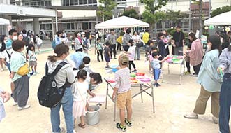 尾長小学校で開催された第４１回保育まつり