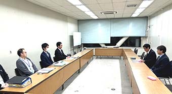 �w�Z�Ɩ������c��̉񓚌���