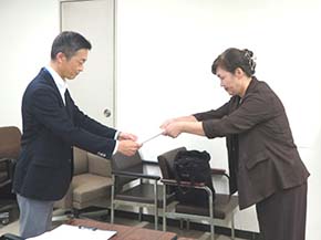 �R�ς��錻��̖���`���A���}�ȑΉ������߂�